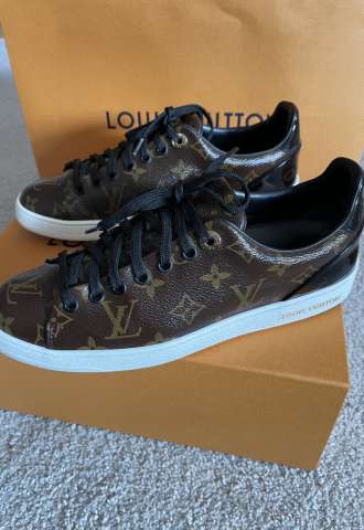 https://vipluxury.sk/Louis Vuitton Frontrow sneaker