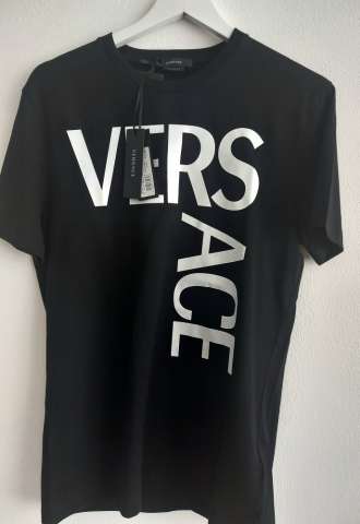 https://vipluxury.sk/Versace tričko