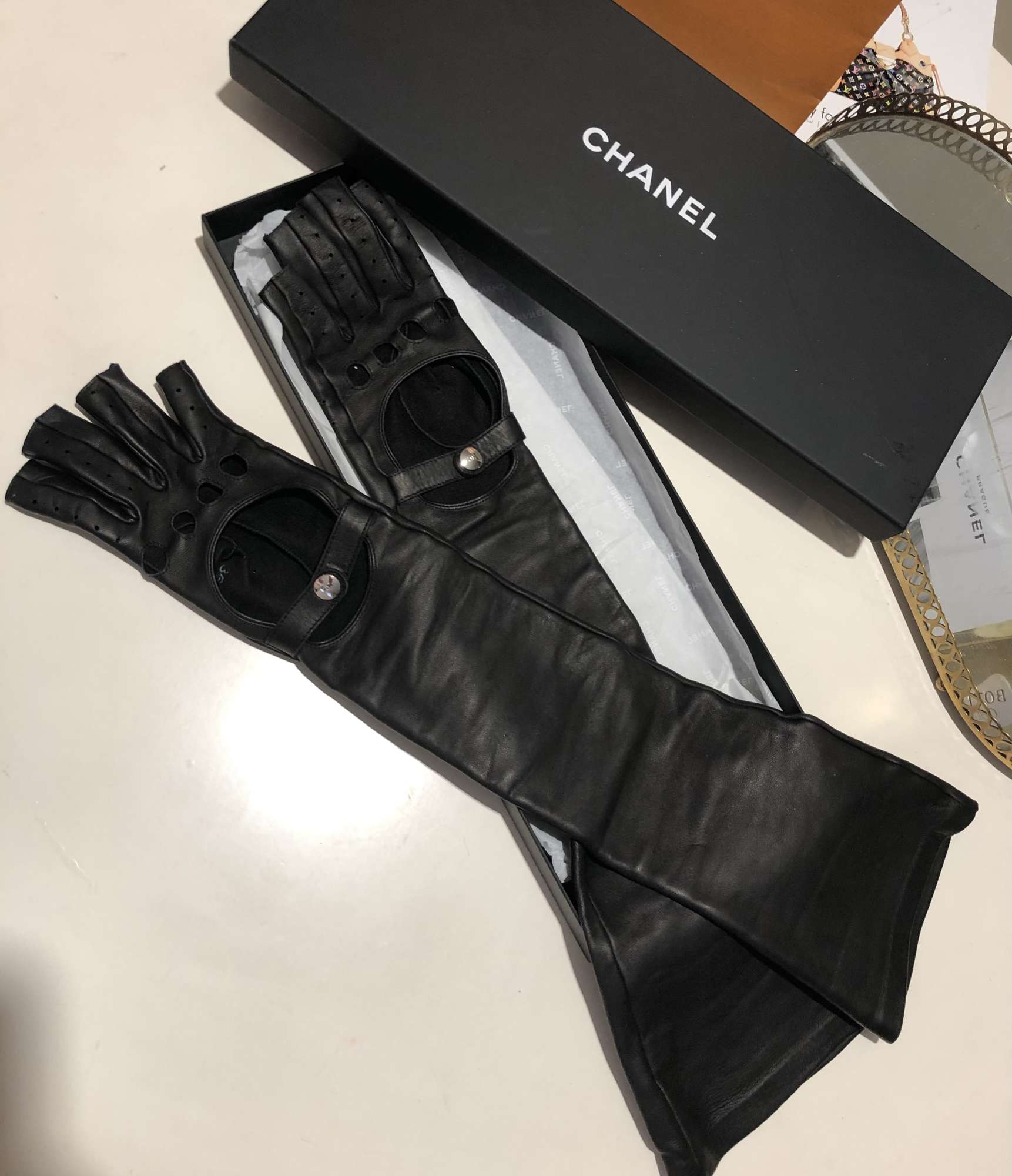 Chanel rukavice