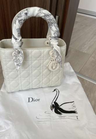 https://vipluxury.sk/Christian Dior Lady Dior kabelka