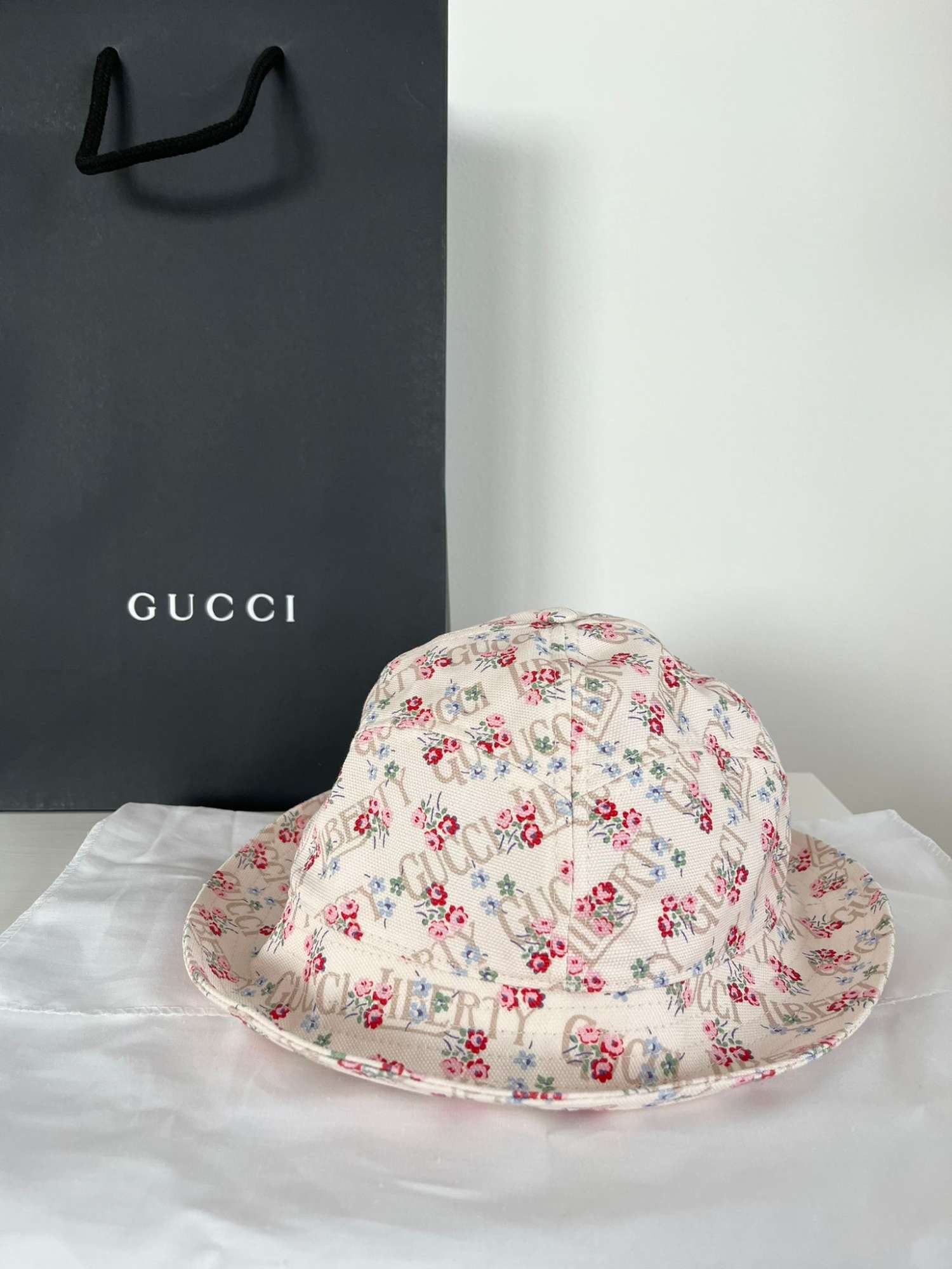Gucci Liberty klobuk