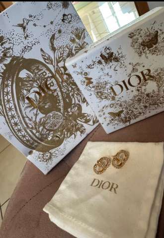 https://vipluxury.sk/Dior naušnice