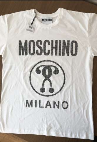 https://vipluxury.sk/Moschino oversize tričko