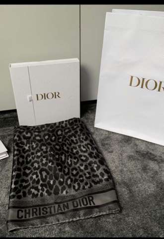 https://vipluxury.sk/Dior šatka