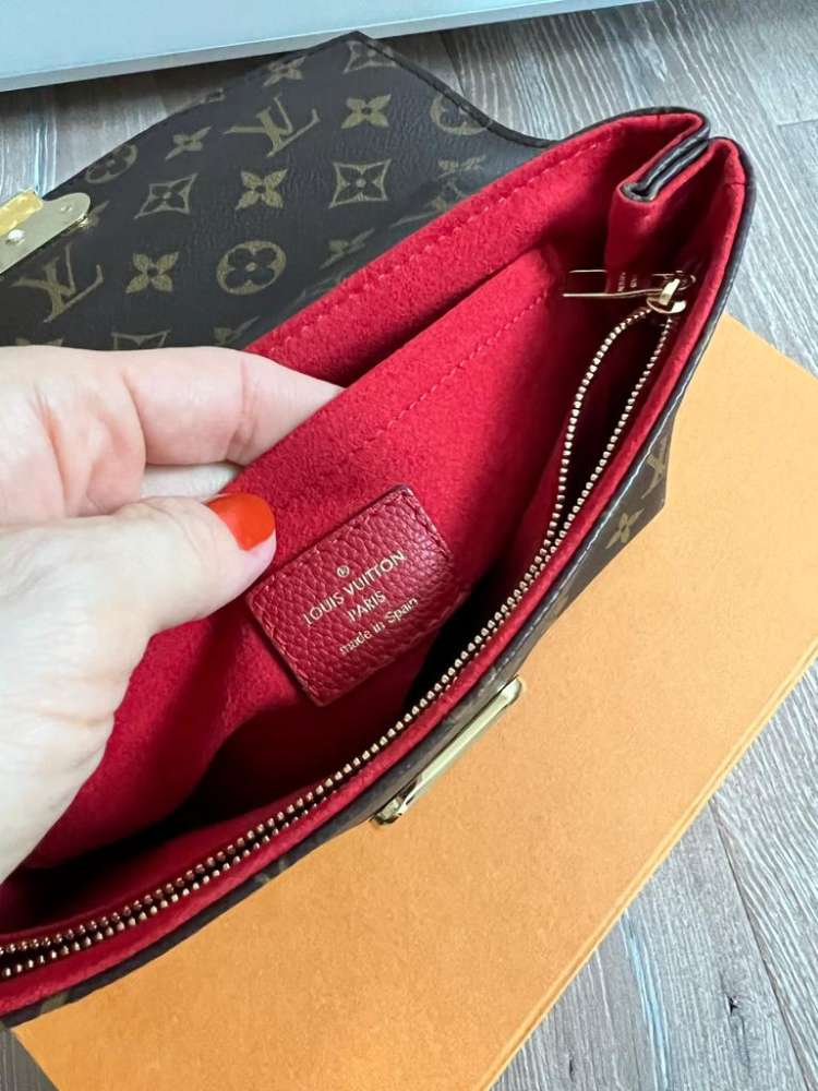 Louis Vuitton St. Placide kabelka