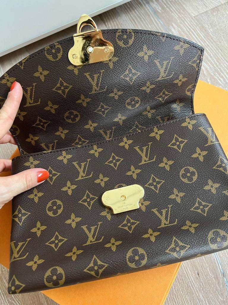 Louis Vuitton St. Placide kabelka