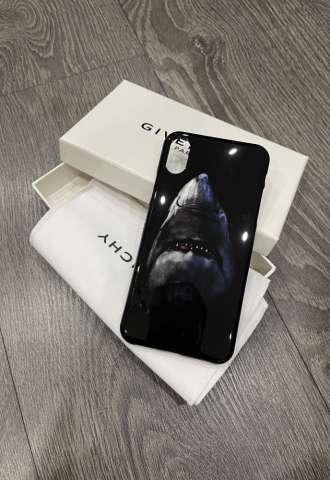 https://vipluxury.sk/Givenchy iPhone kryt