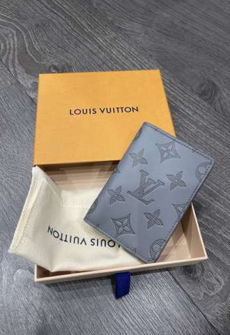 https://vipluxury.sk/Louis Vuitton cardholder limited