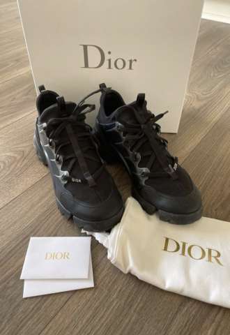 https://vipluxury.sk/Dior D-connect tenisky