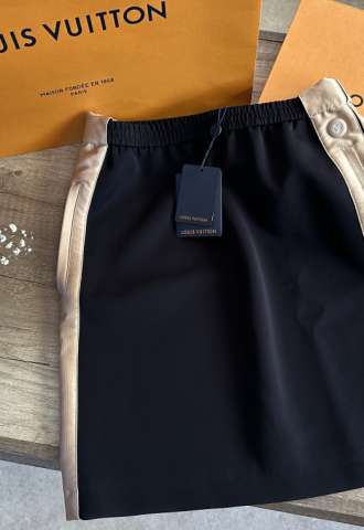 https://vipluxury.sk/Louis Vuitton nová sukně