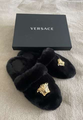 https://vipluxury.sk/Versace papuče