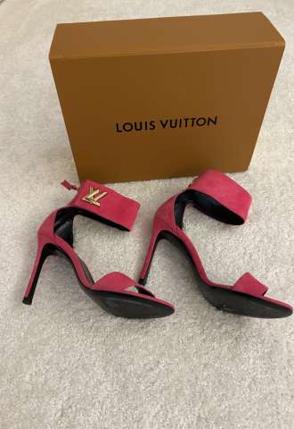 https://vipluxury.sk/Louis Vuitton sandálky veľkosť 37