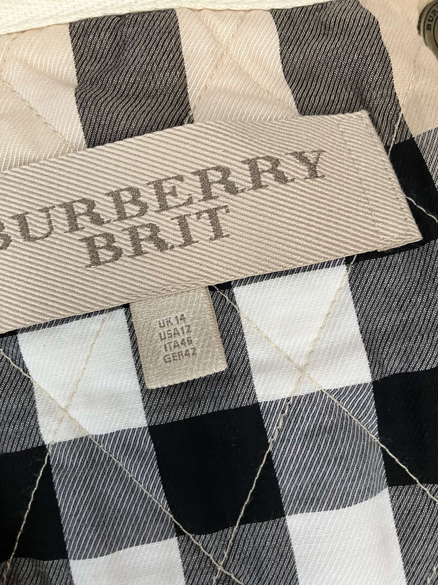 Burberry Brit bunda