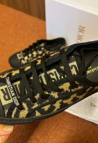 https://vipluxury.sk/Dior nove tenisky 37,5