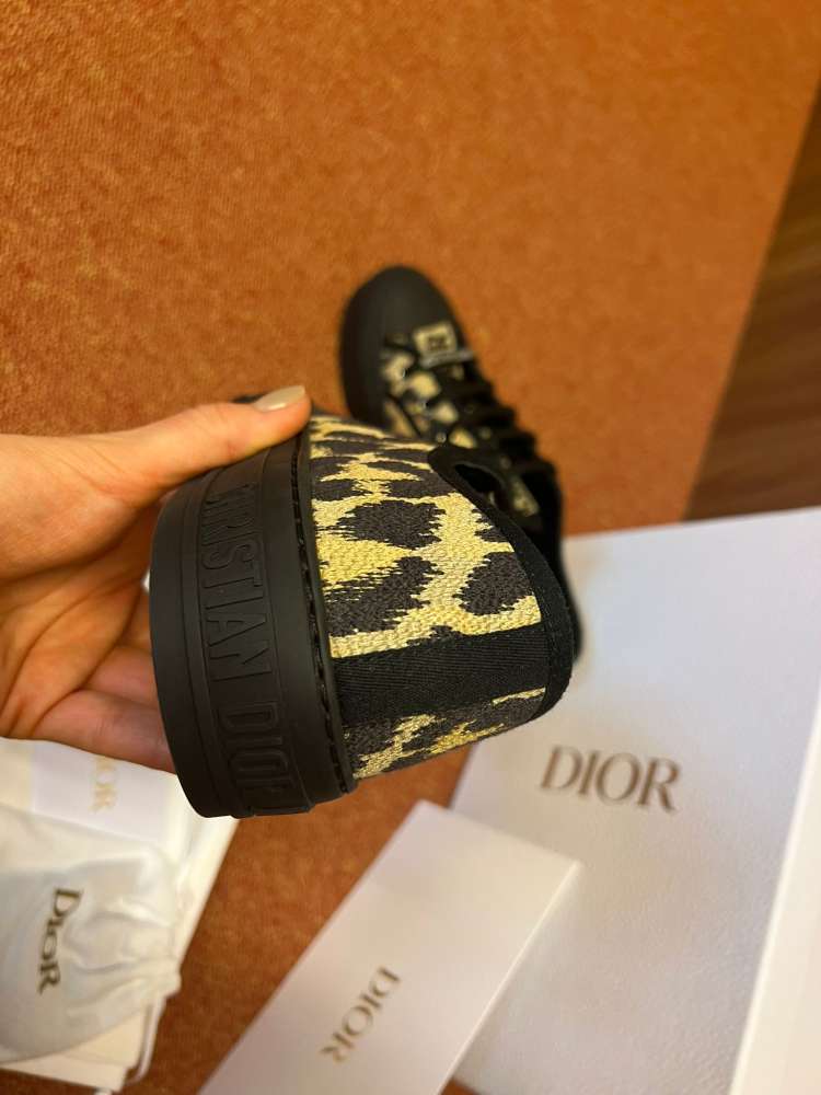 Dior nove tenisky 37,5