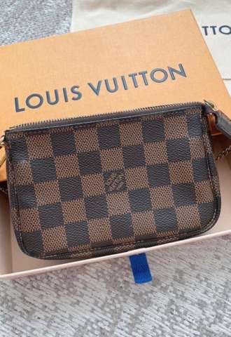 https://vipluxury.sk/Louis Vuitton Mini Pochette