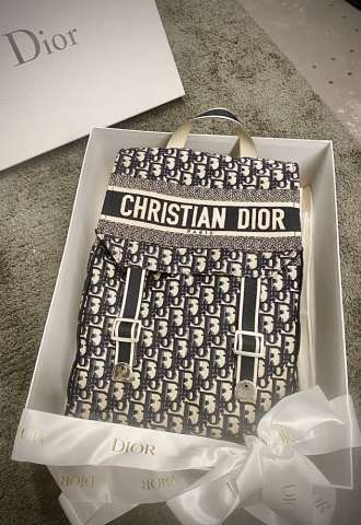 https://vipluxury.sk/Christian Dior Oblique batoh