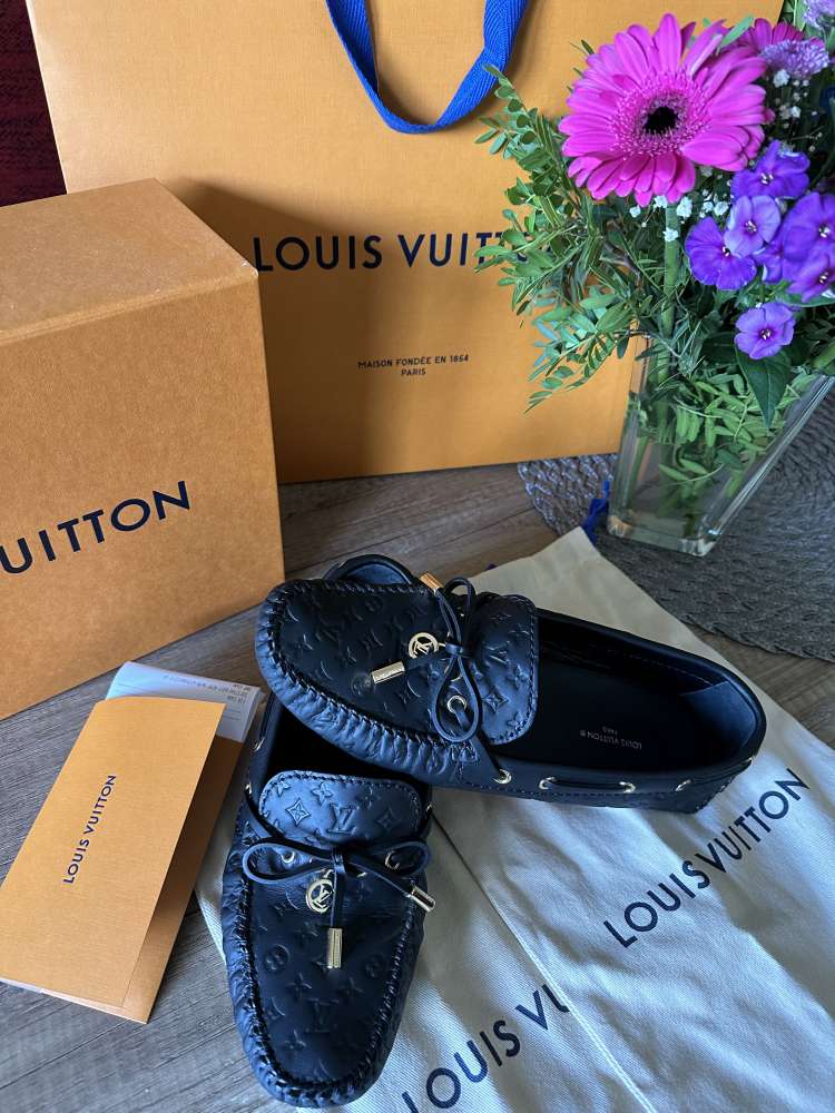 Louis Vuitton Gloria flat loafers