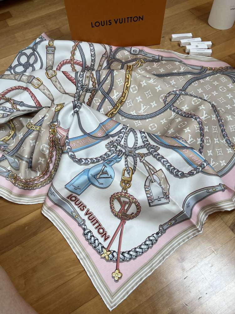 Louis Vuitton šatka Mix And Straps Square 90