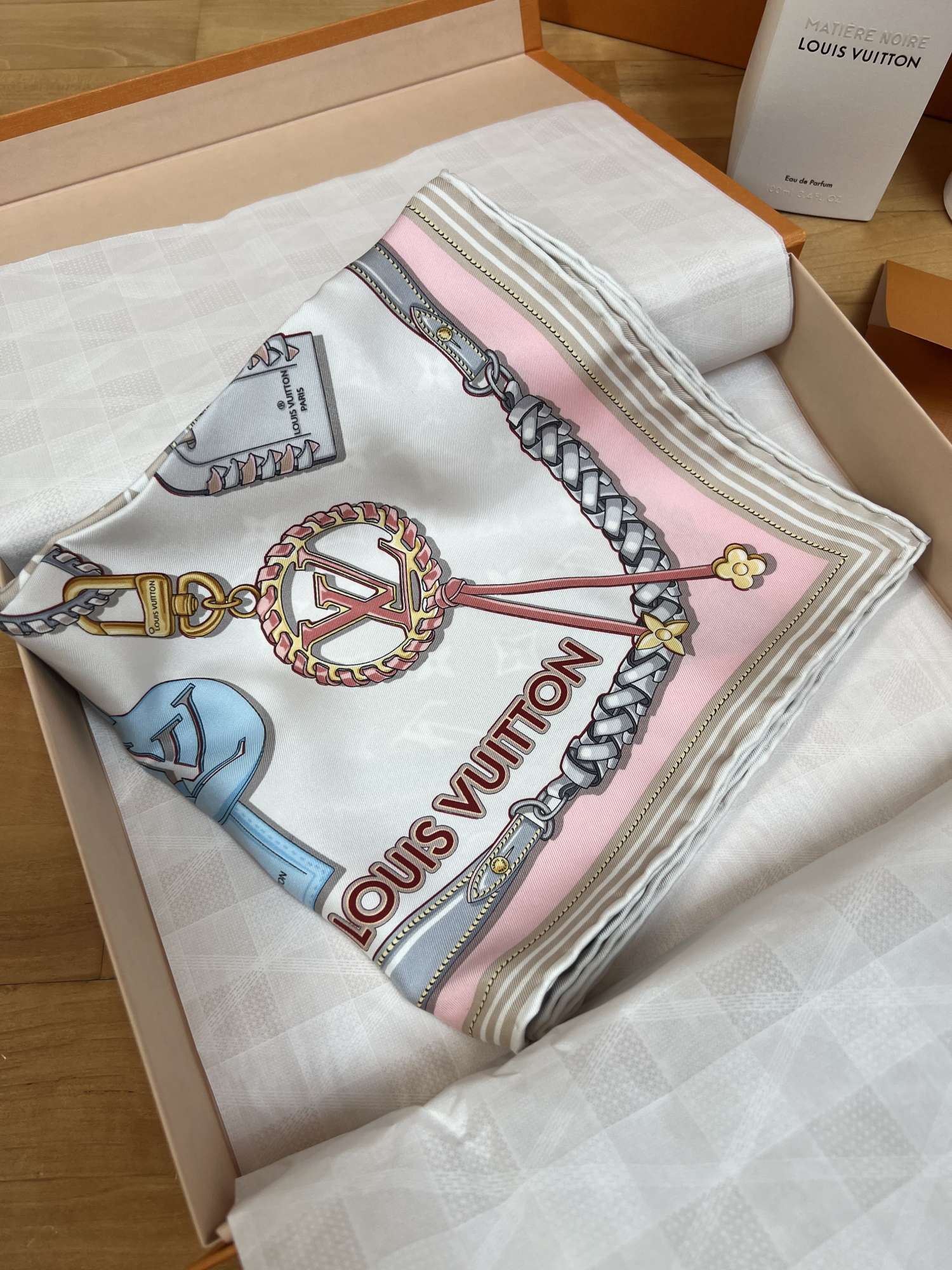 Louis Vuitton šatka Mix And Straps Square 90