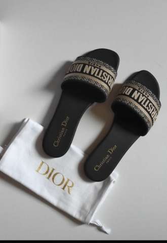 https://vipluxury.sk/Christian Dior šľapky