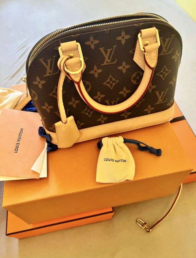 Louis Vuitton Alma BB Monogram