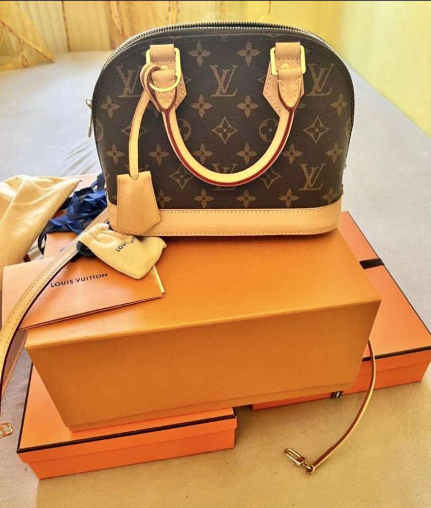 Louis Vuitton Alma BB Monogram