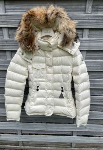 https://vipluxury.sk/Moncler zimná bunda