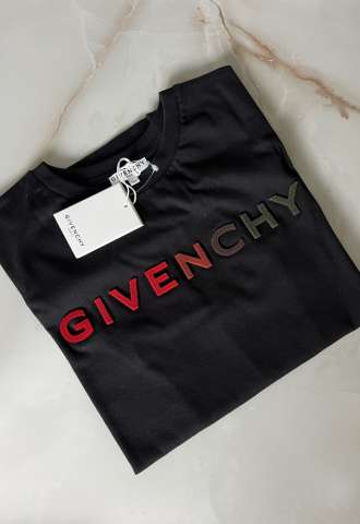 https://vipluxury.sk/Givenchy tricko s dlhym rukavom