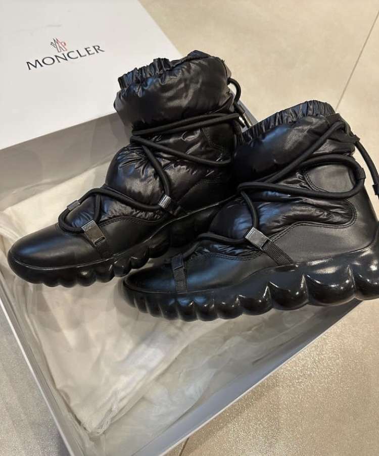 Moncler boots