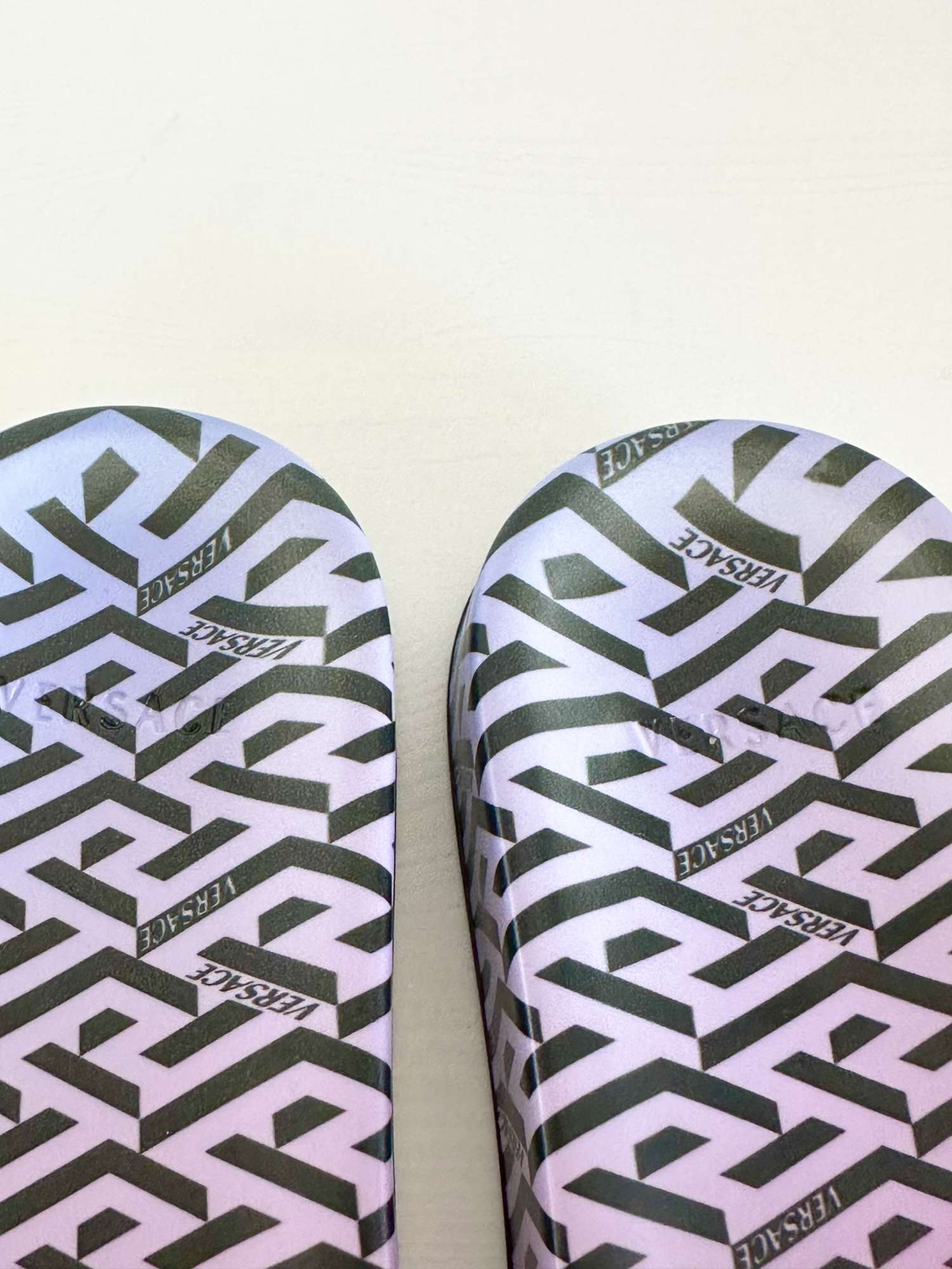 Versace slapky multicolor ruzove