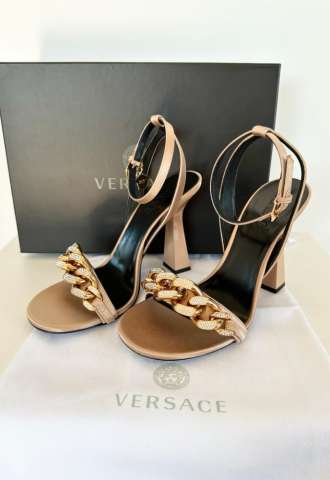 https://vipluxury.sk/Versace hnede sandale