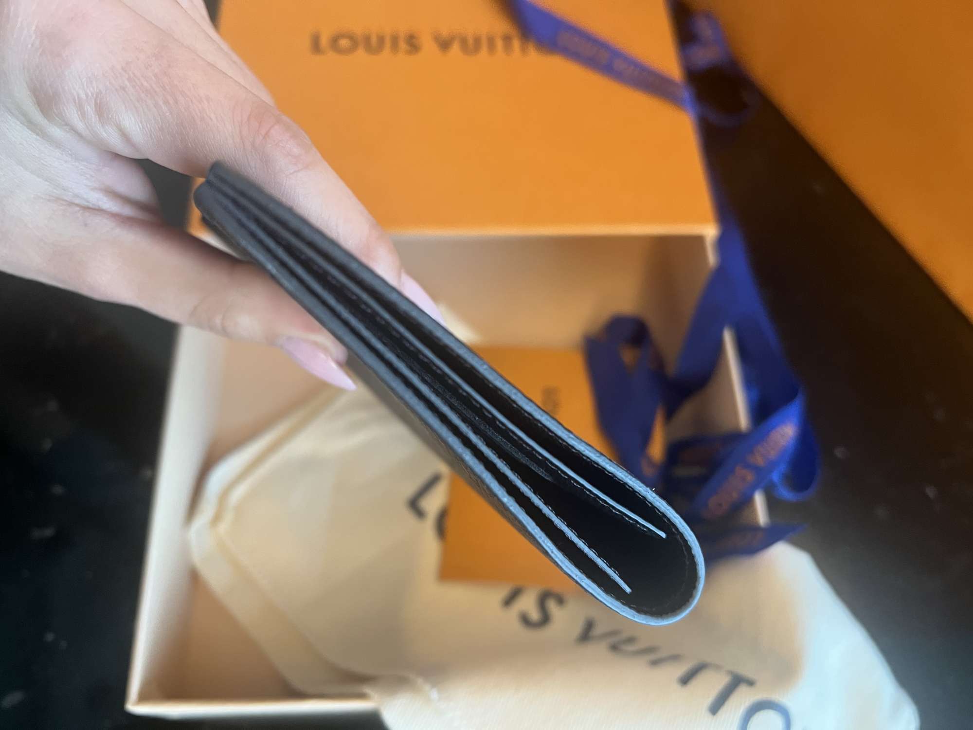 Louis Vuitton obal na pas
