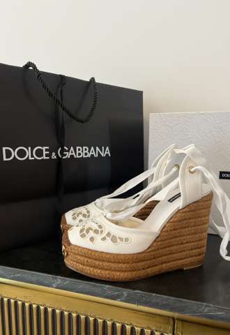 https://vipluxury.sk/Dolce & Gabbana sandalky