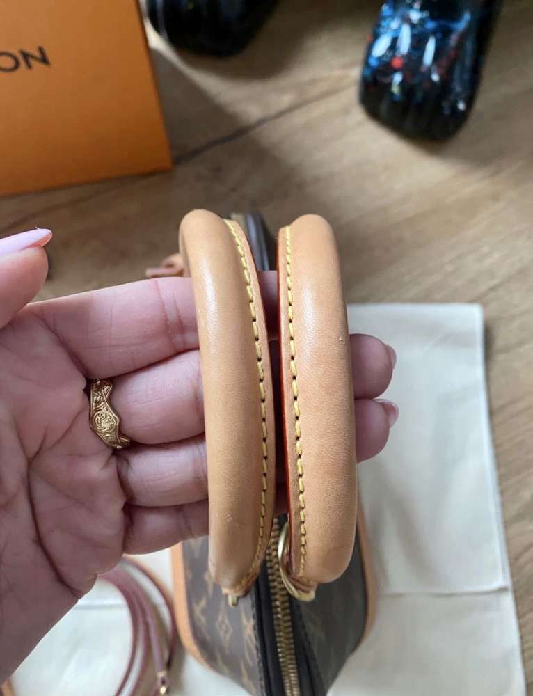 Louis Vuitton Alma BB