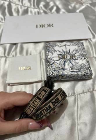https://vipluxury.sk/Dior naramky