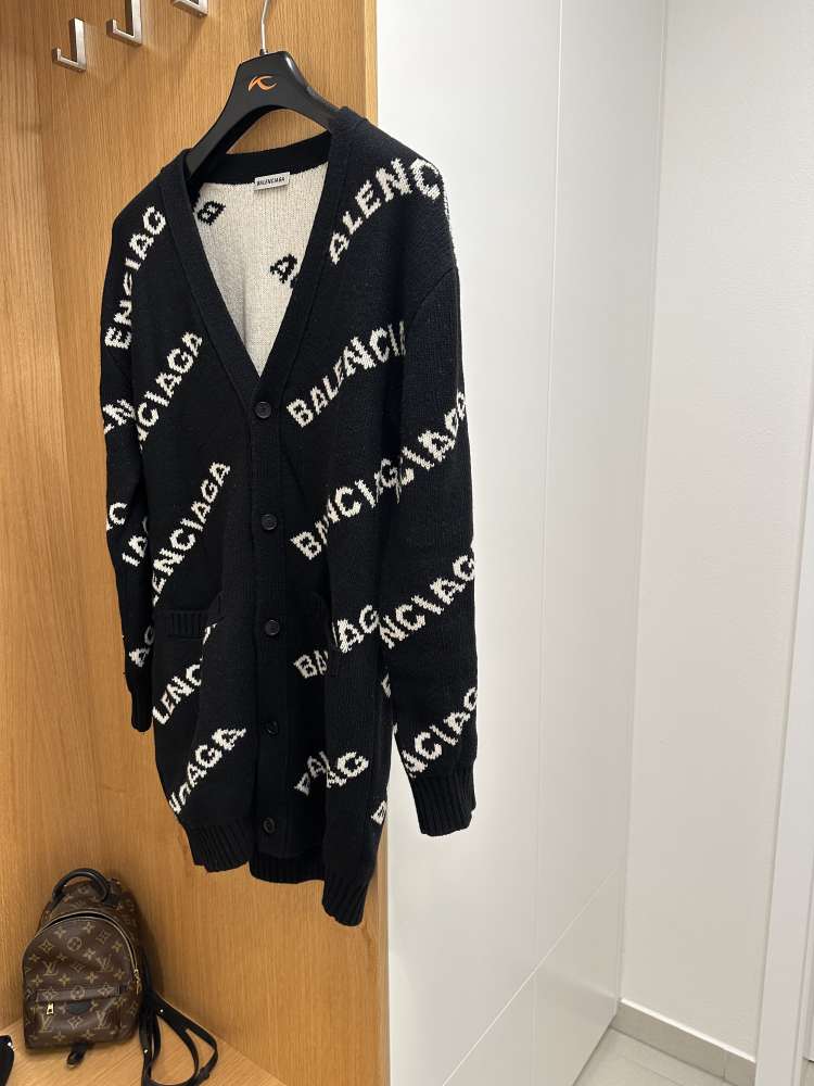 Balenciaga svetr