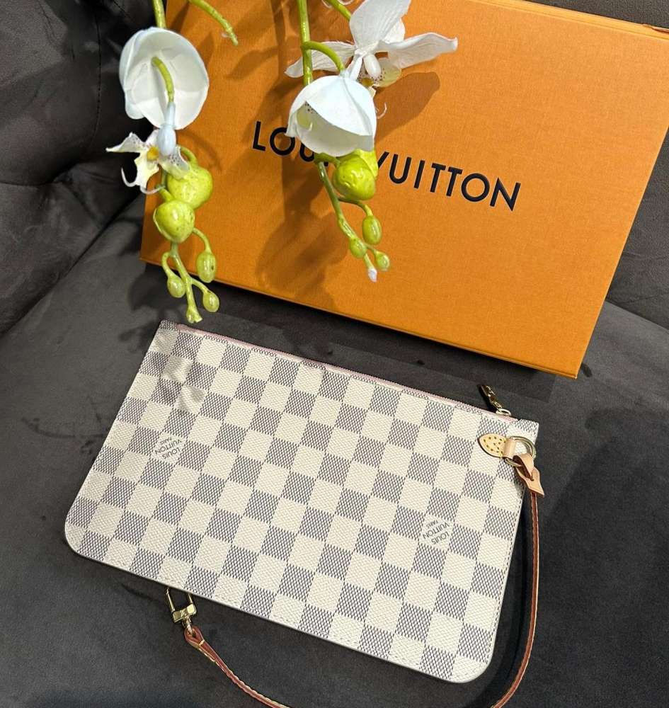 Louis Vuitton clutch z Neverfullky