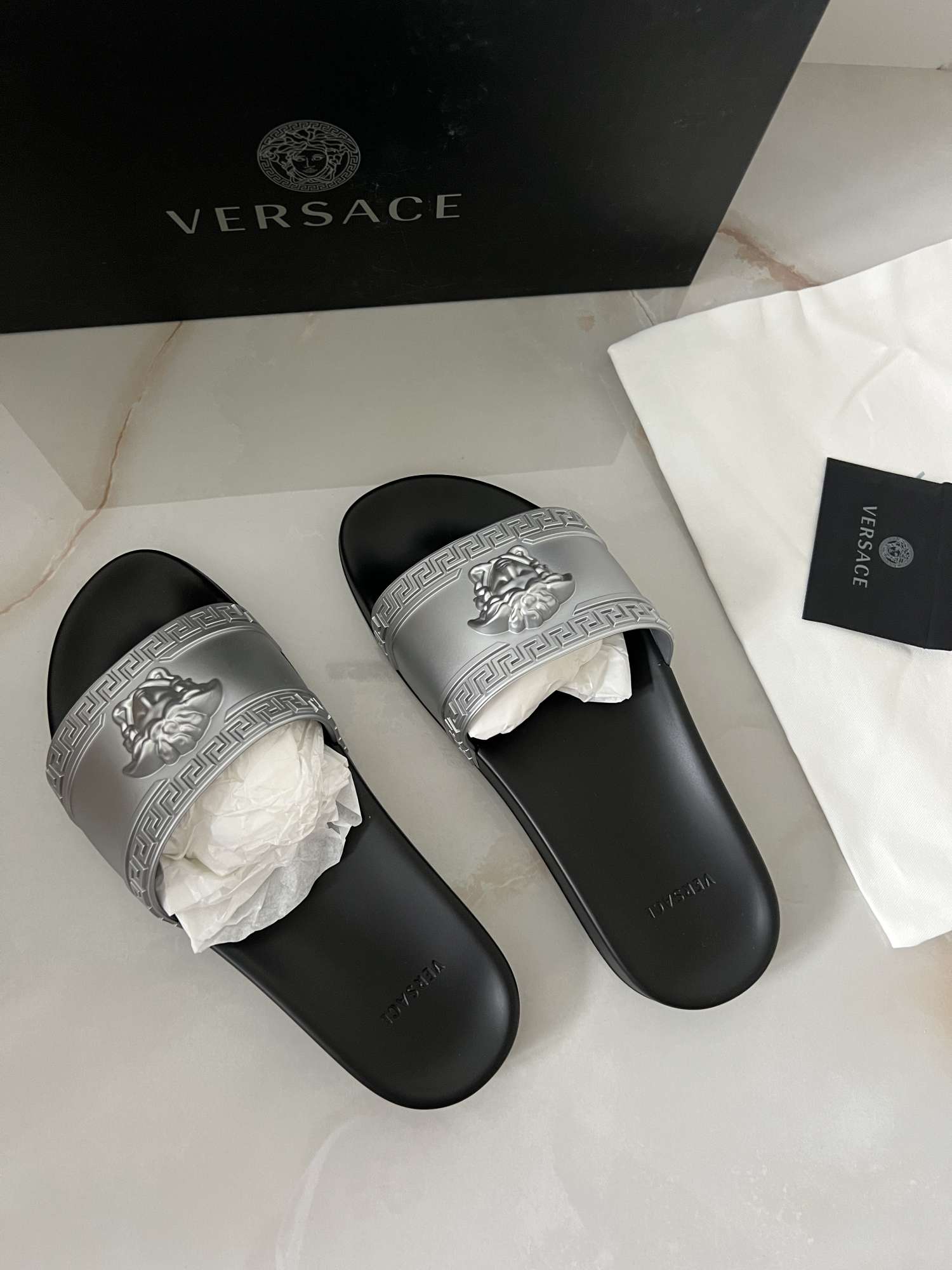 Versace slapky velkost 40