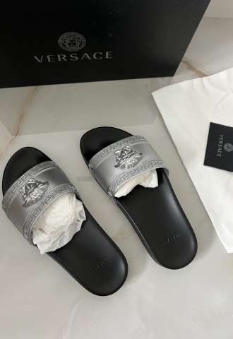 https://vipluxury.sk/Versace slapky velkost 40