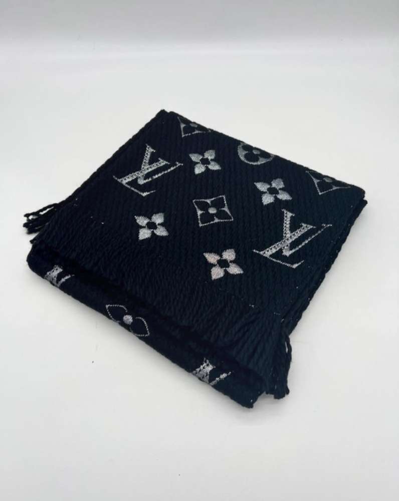 Louis Vuitton šál