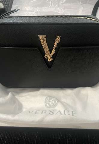 https://vipluxury.sk/Versace Virtus leather handbag