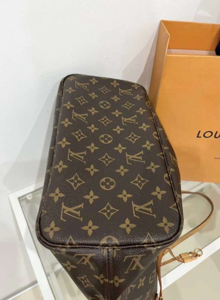 Louis Vuitton Neverfull MM