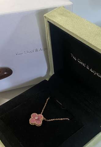 https://vipluxury.sk/Van Cleef & Arpels Vintage Alhambra Diamond limited
