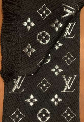 https://vipluxury.sk/Louis Vuitton new scarf Logomania M75833