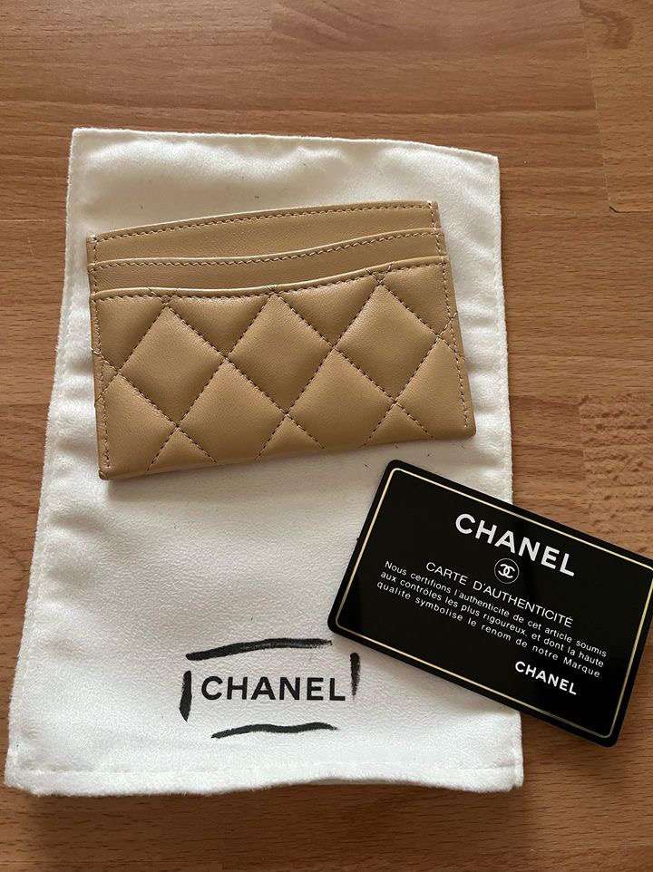Chanel cardholder