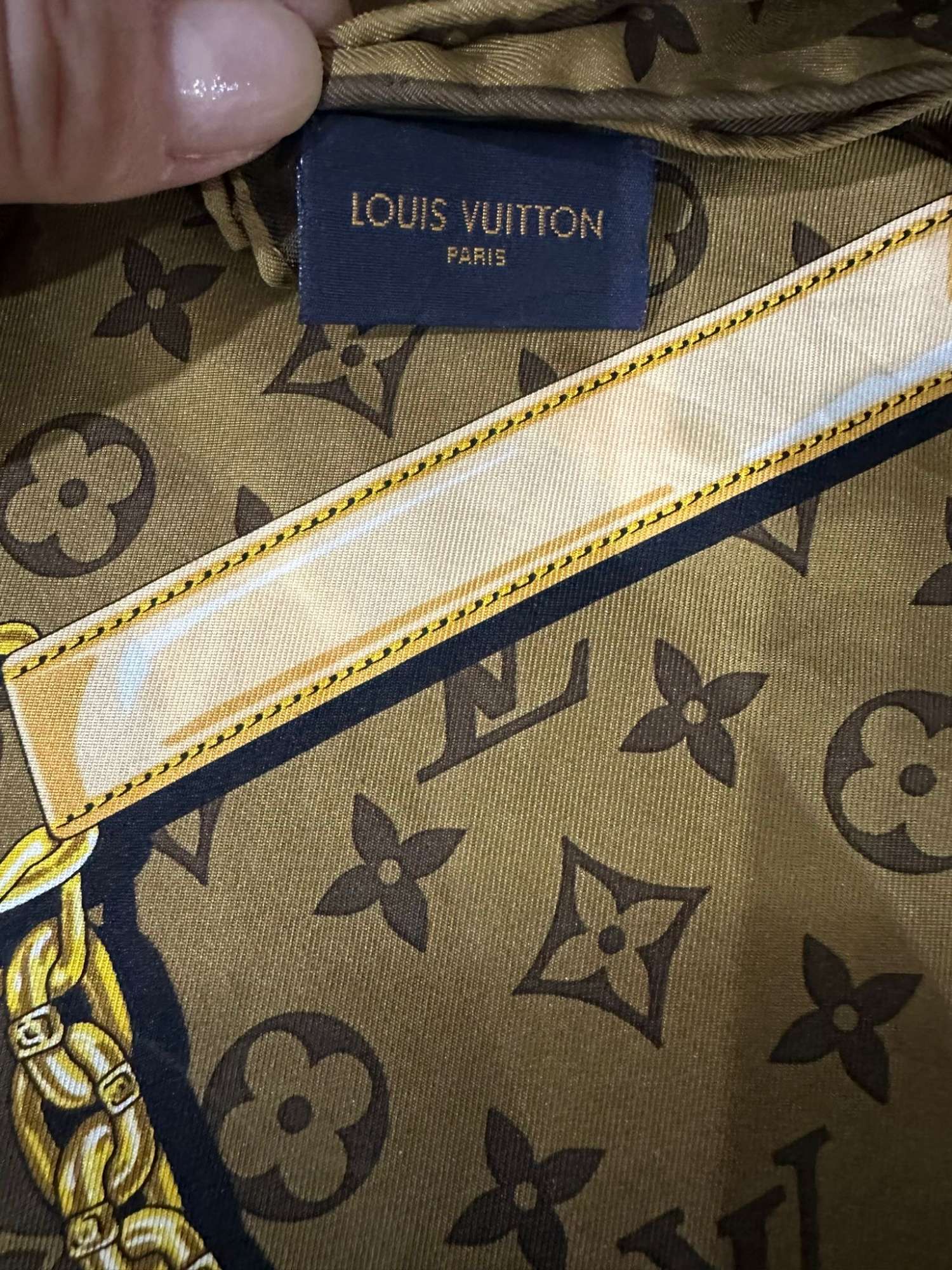 Louis Vuitton šatka