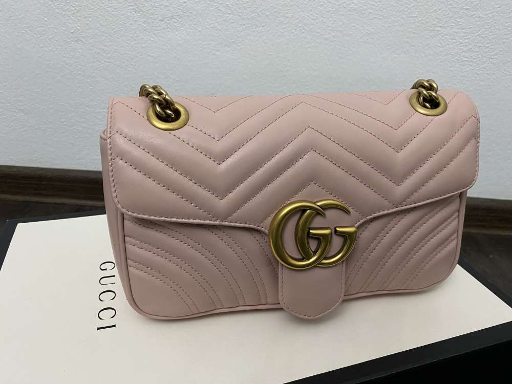 Gucci marmont medium