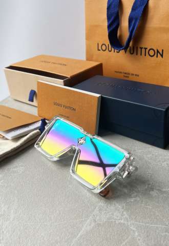 https://vipluxury.sk/Louis Vuitton Cyclone transparentné slnečné okuliare v komplet balení