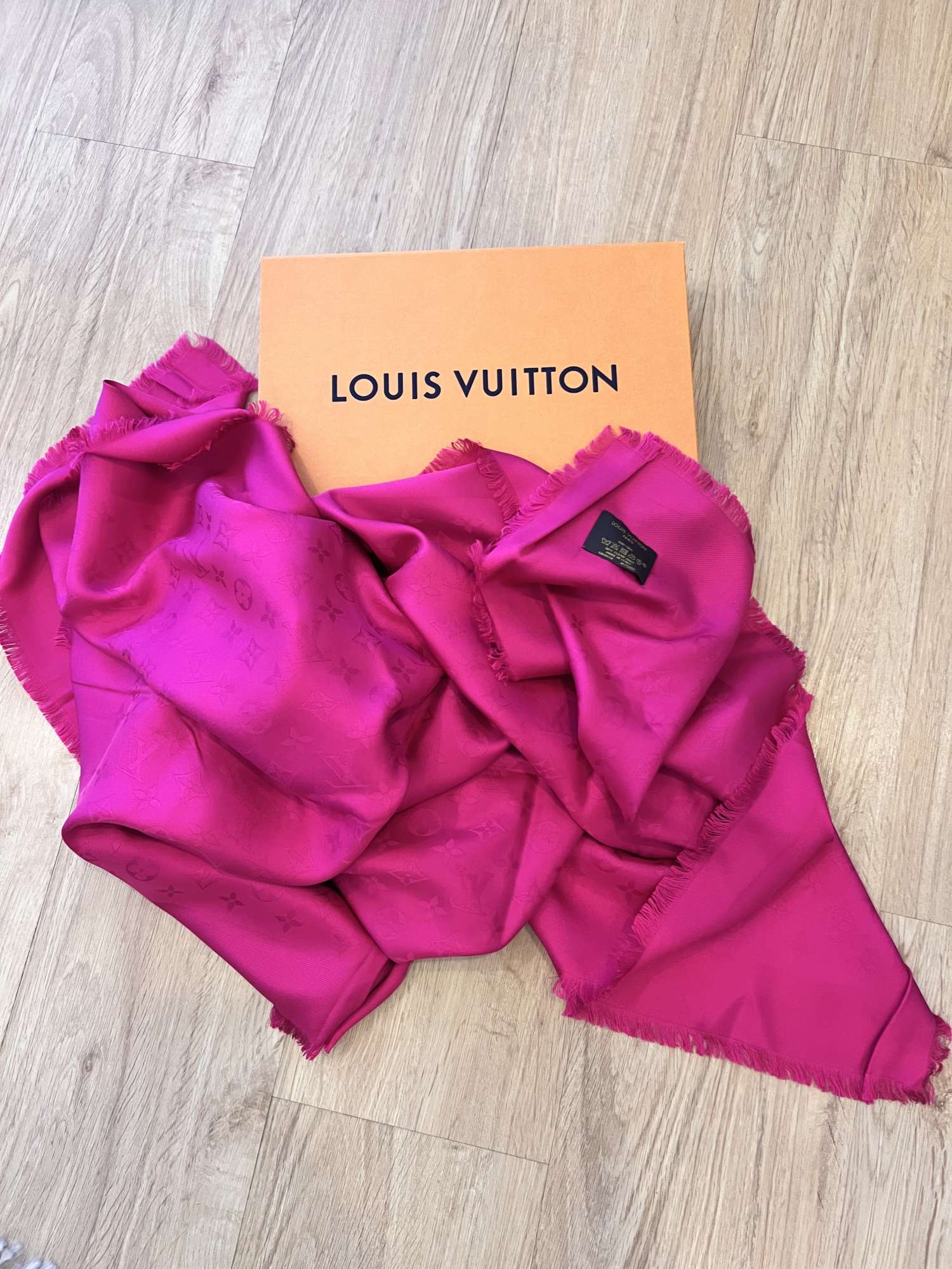 Louis Vuiton šátek